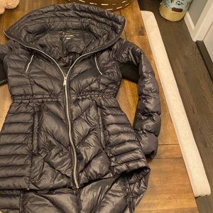 BCBG black puffer jacket. size small